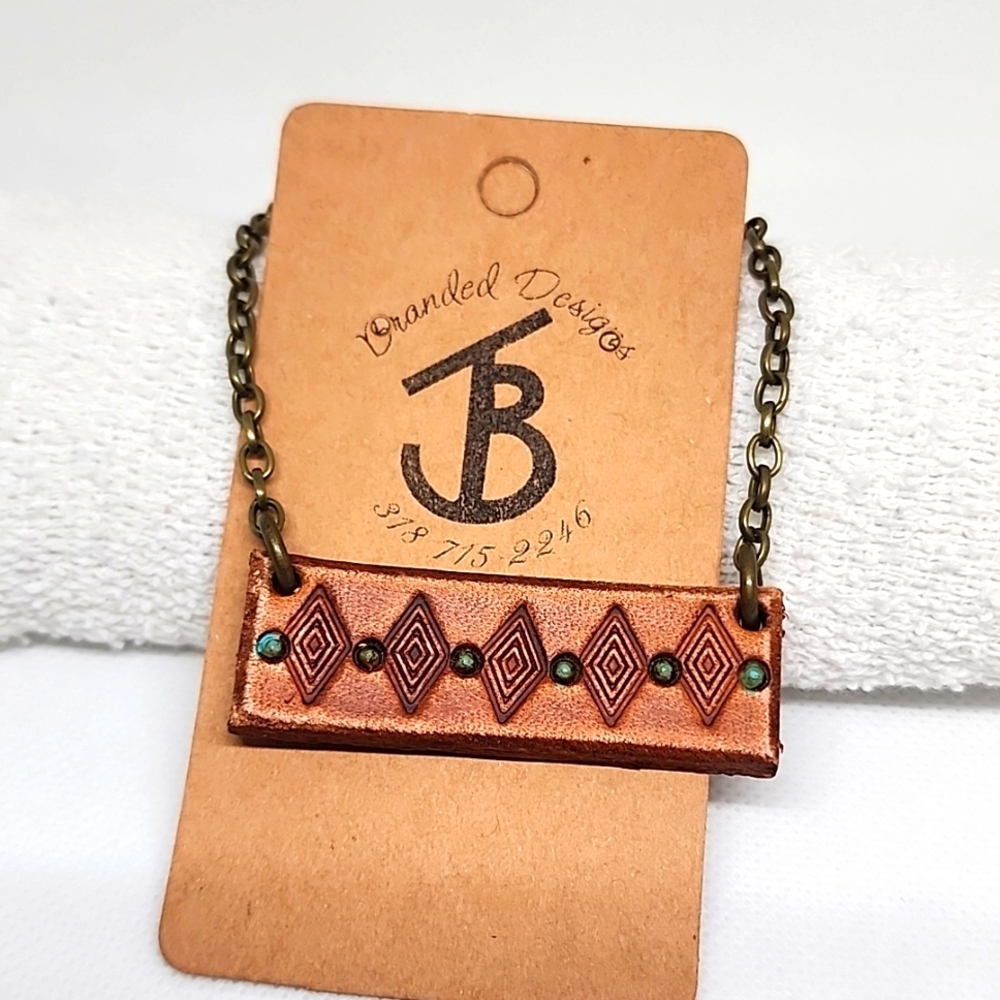 Branded Designs leather necklace ✨️